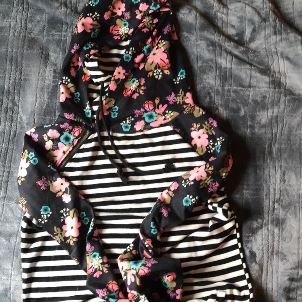 NWOT Ampersand Doublehood